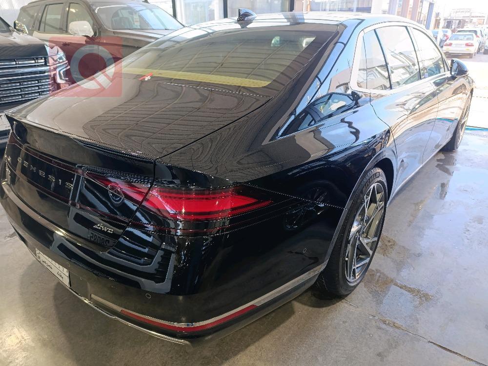 جێنسس G90